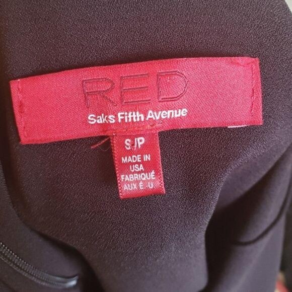 Red Saks Fifth Avenue Black V-Neck deep V back Sleeveless Romper size S - Picture 5 of 10